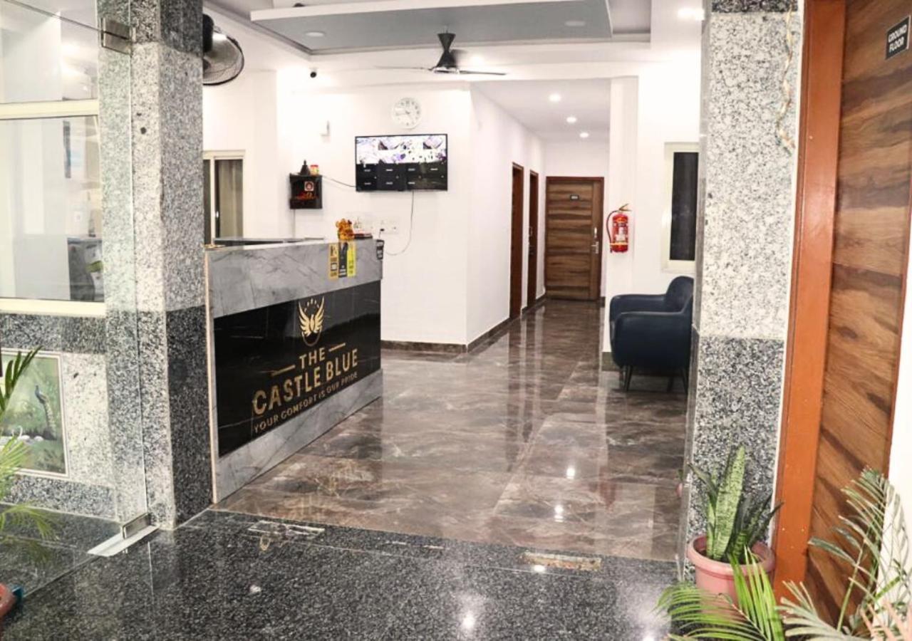 The Castle Blue Hotel Greater Noida Exterior photo