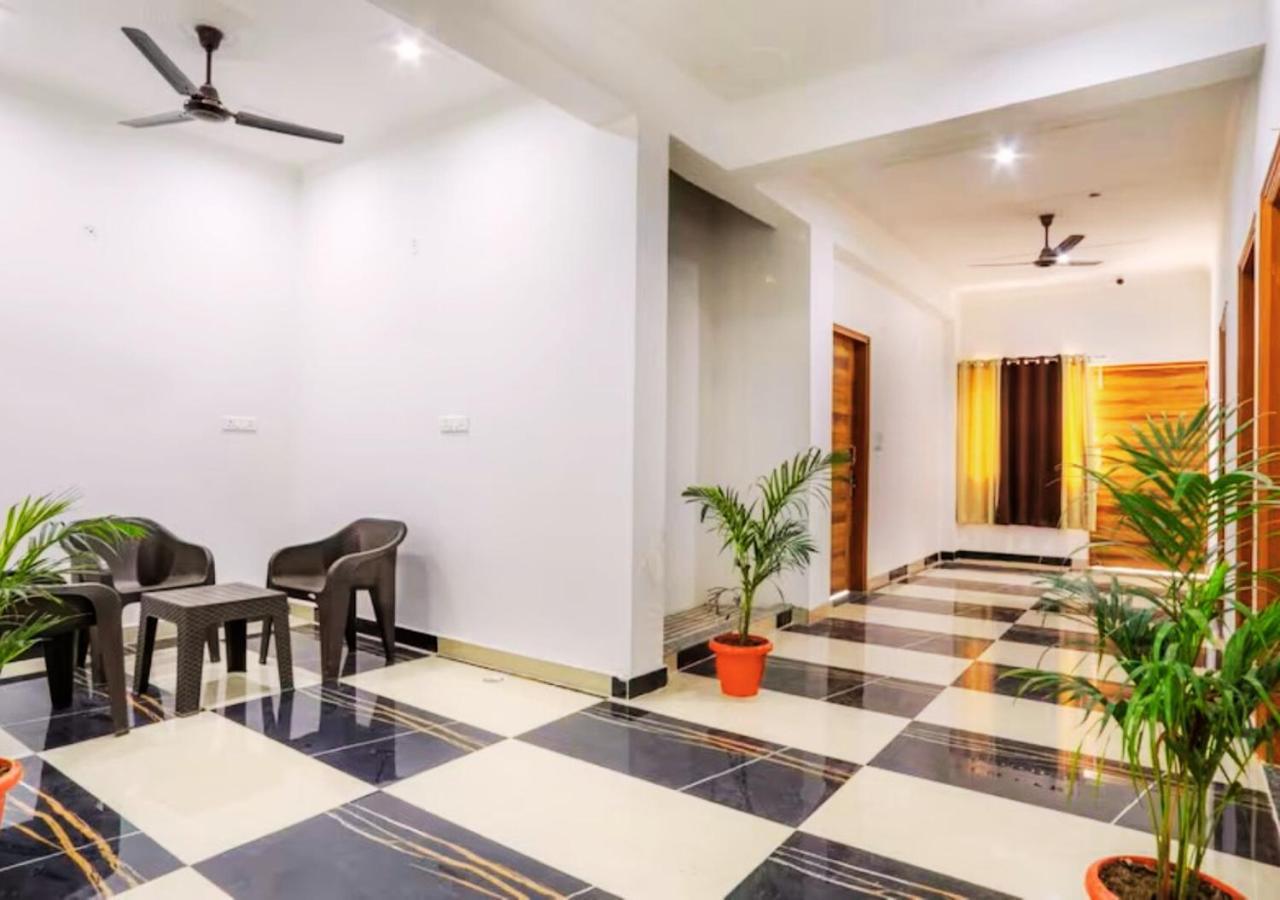 The Castle Blue Hotel Greater Noida Exterior photo